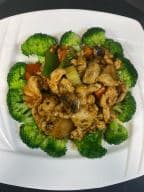 Best Szechuan Spicy Chicken with Vegetable in Katy, TX